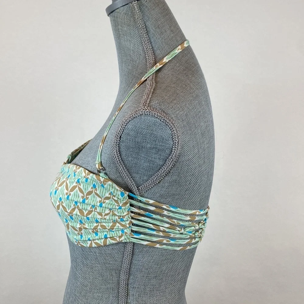 Frankie’s Bikinis Printed Crochet Back Bikini Top Size Large